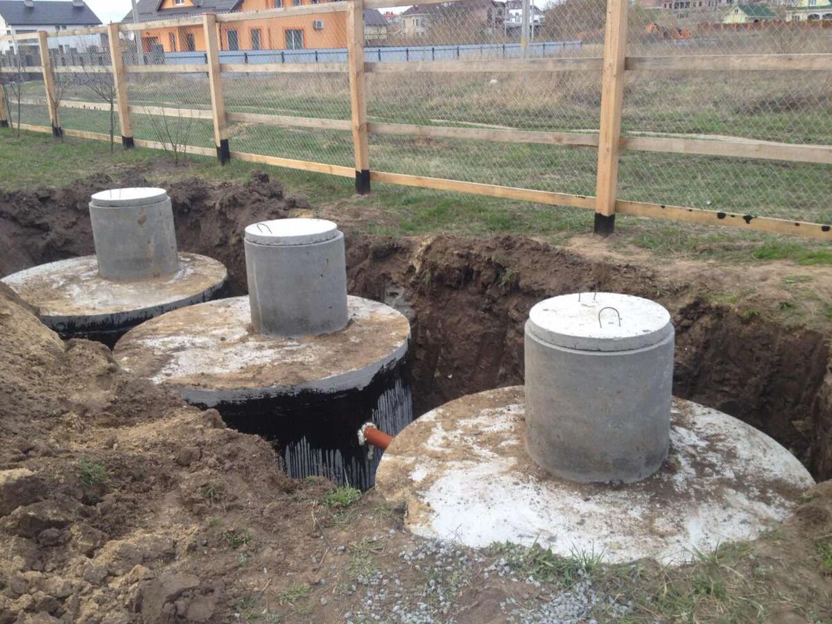 Как закопать три бетонных кольца 1.5 метра